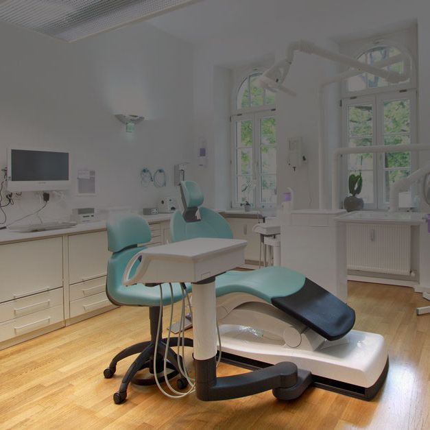 Behandlungsraum der Zahnarztpraxis in München Schwabing